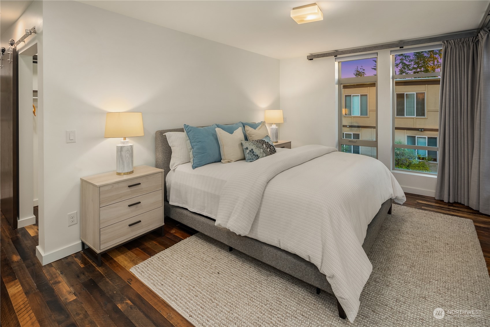property viewer photo 18