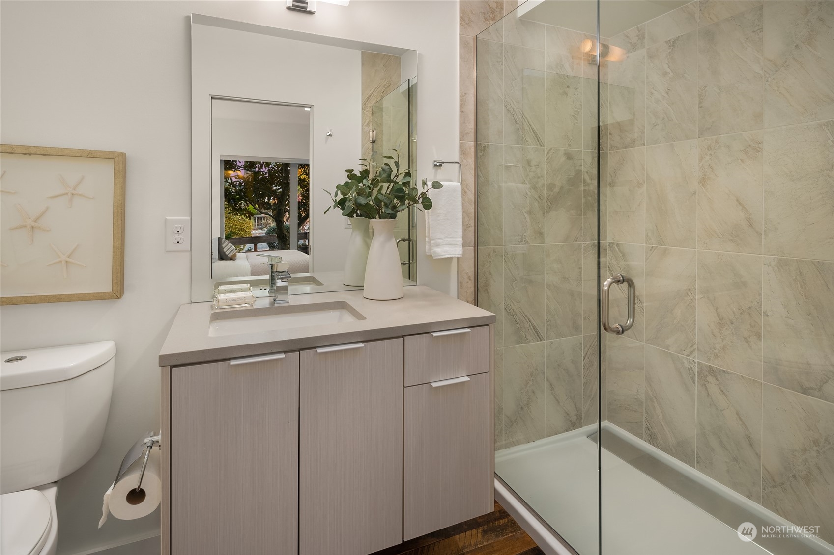 property viewer photo 23