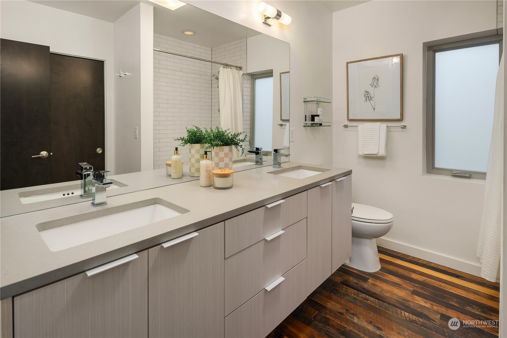 property viewer photo 25