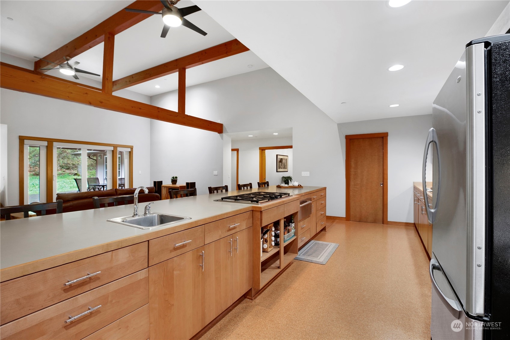 property viewer photo 13