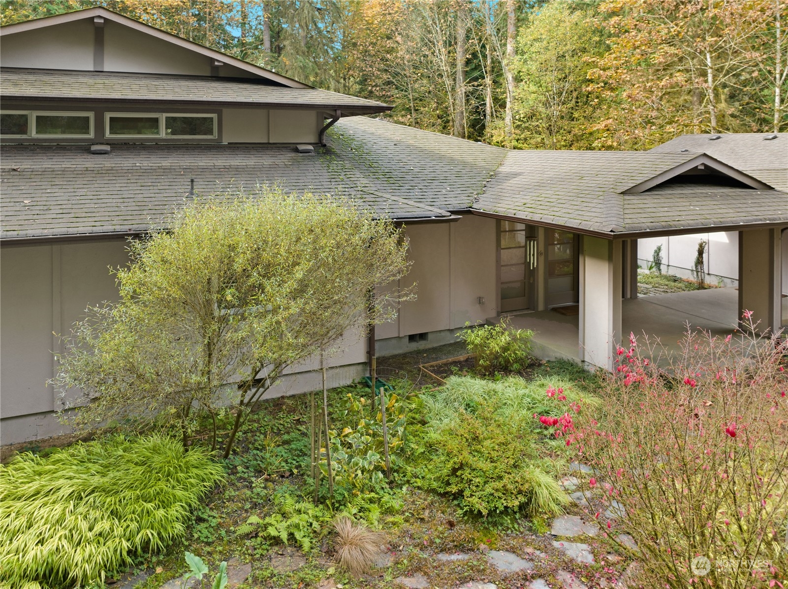 property viewer photo 35
