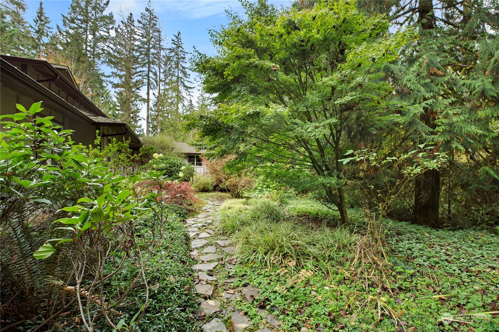 property viewer photo 36