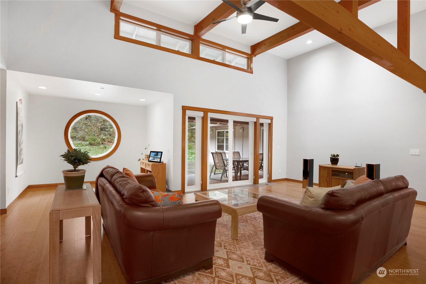 property viewer photo 8
