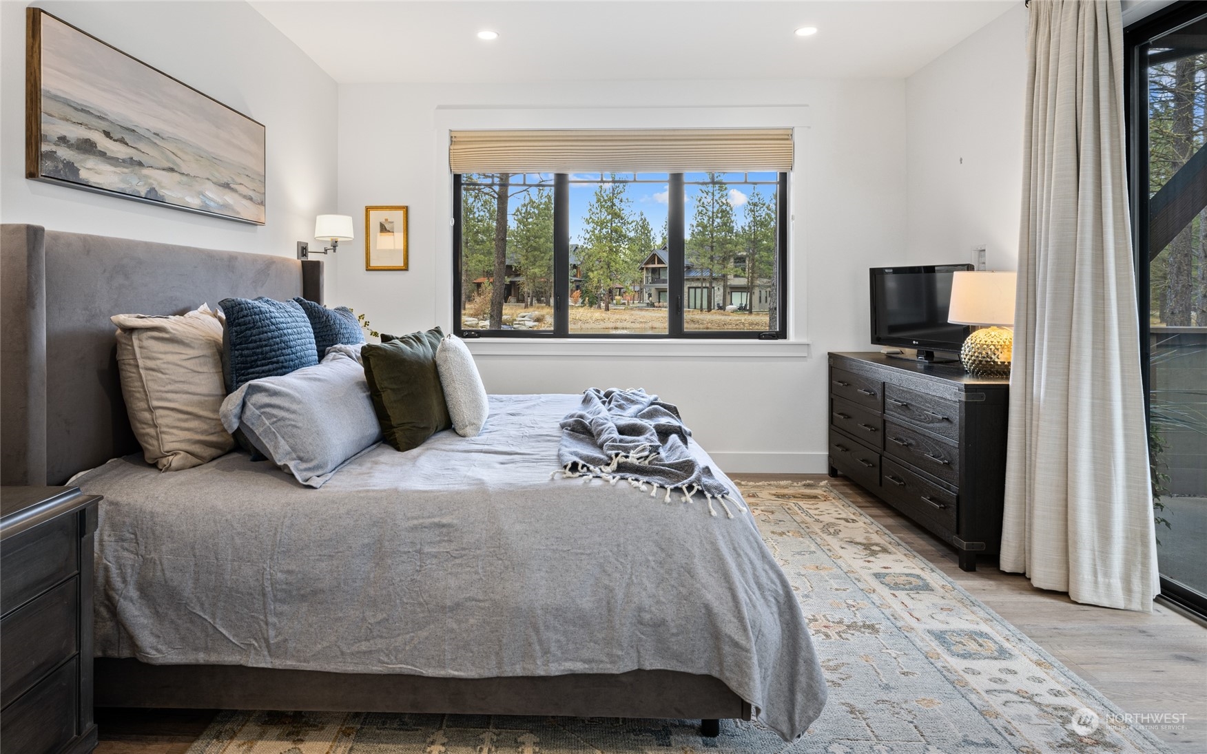 property viewer photo 13