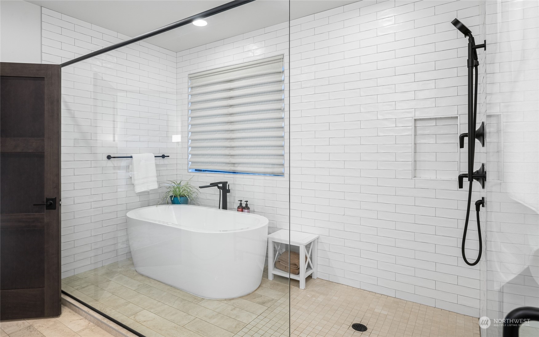 property viewer photo 15
