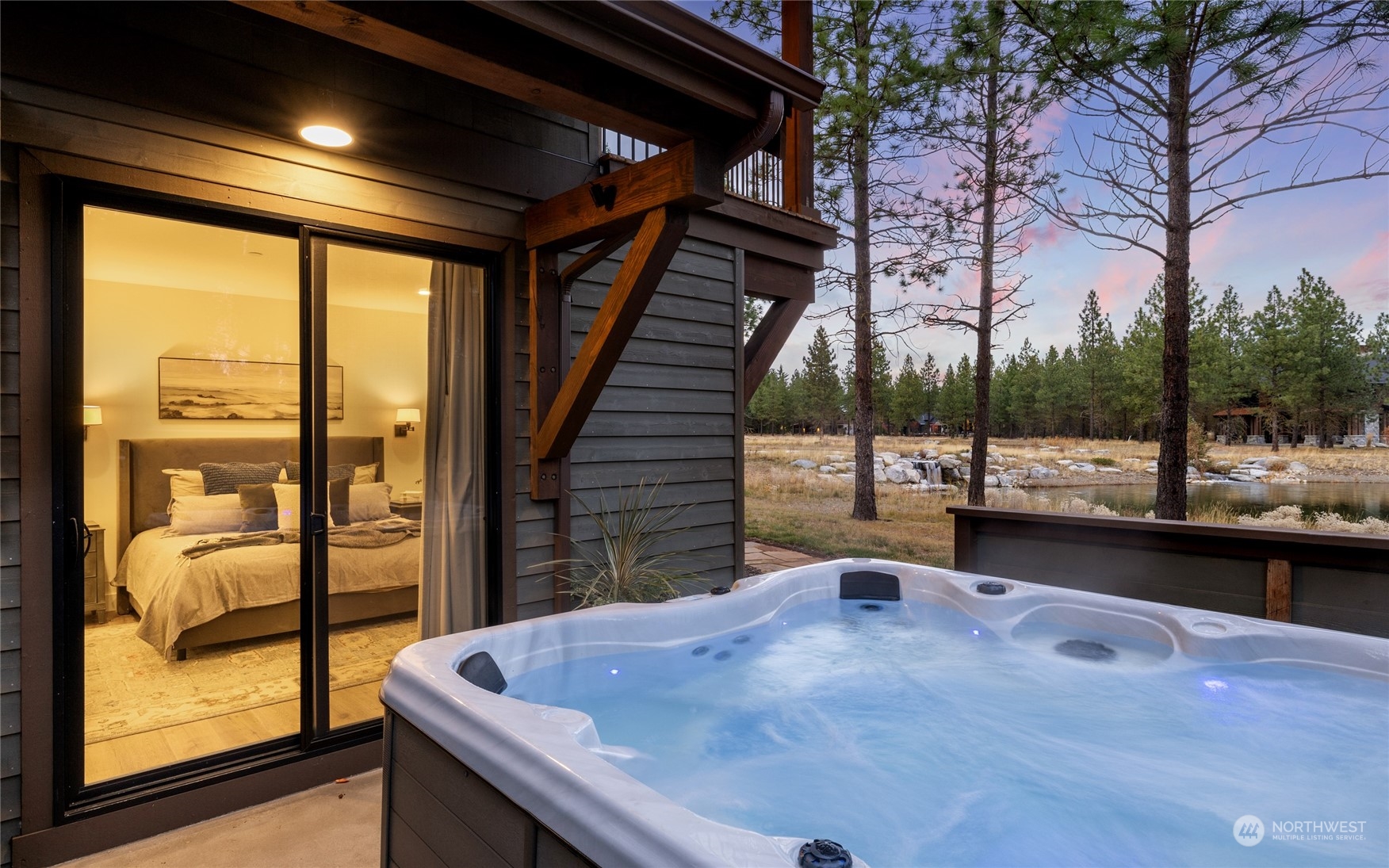 property viewer photo 16