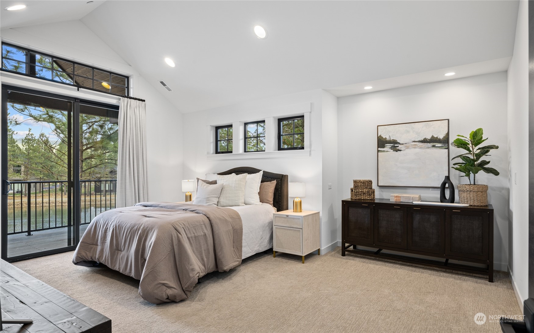 property viewer photo 19
