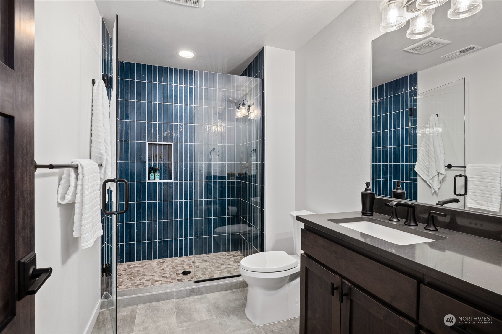property viewer photo 23