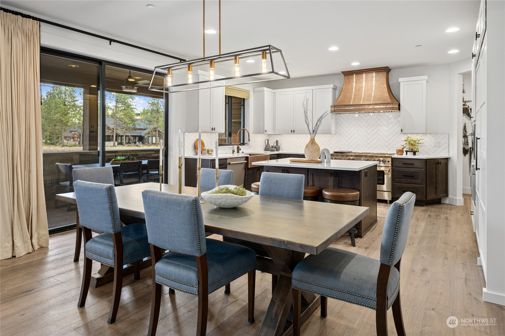 property viewer photo 6