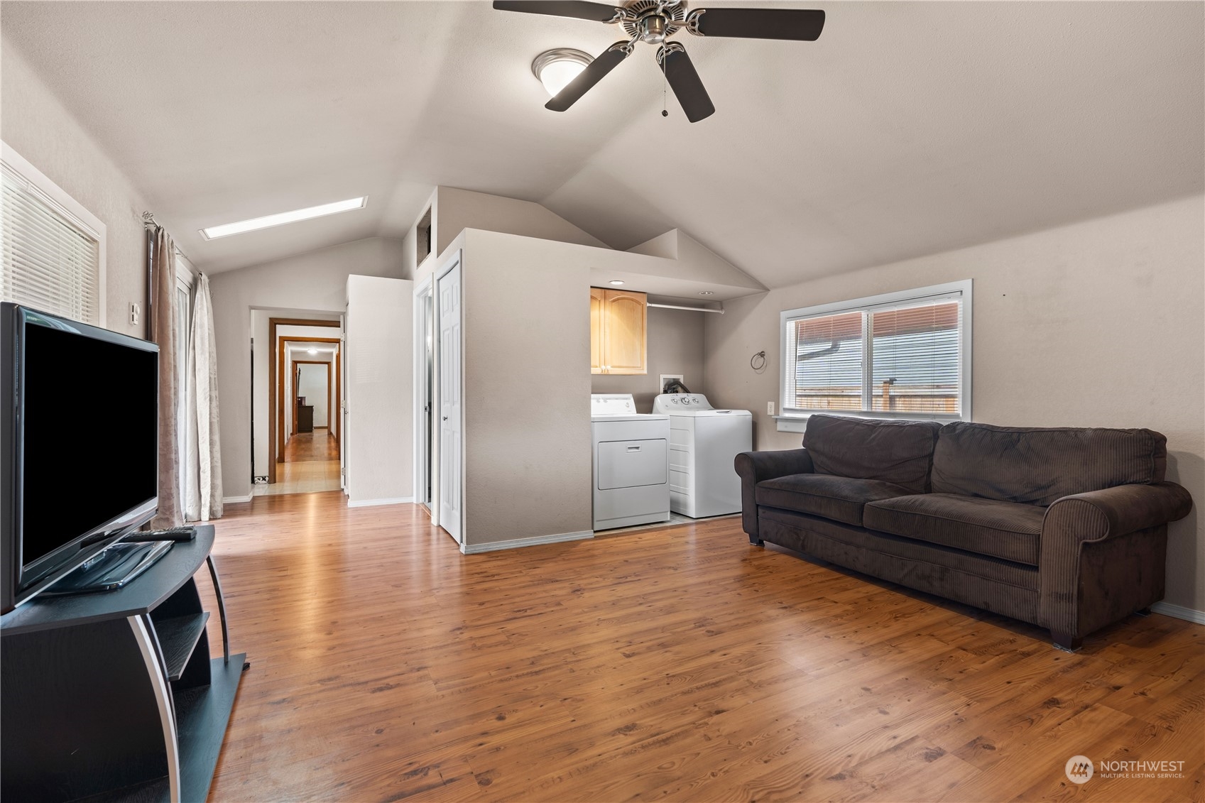 property viewer photo 19