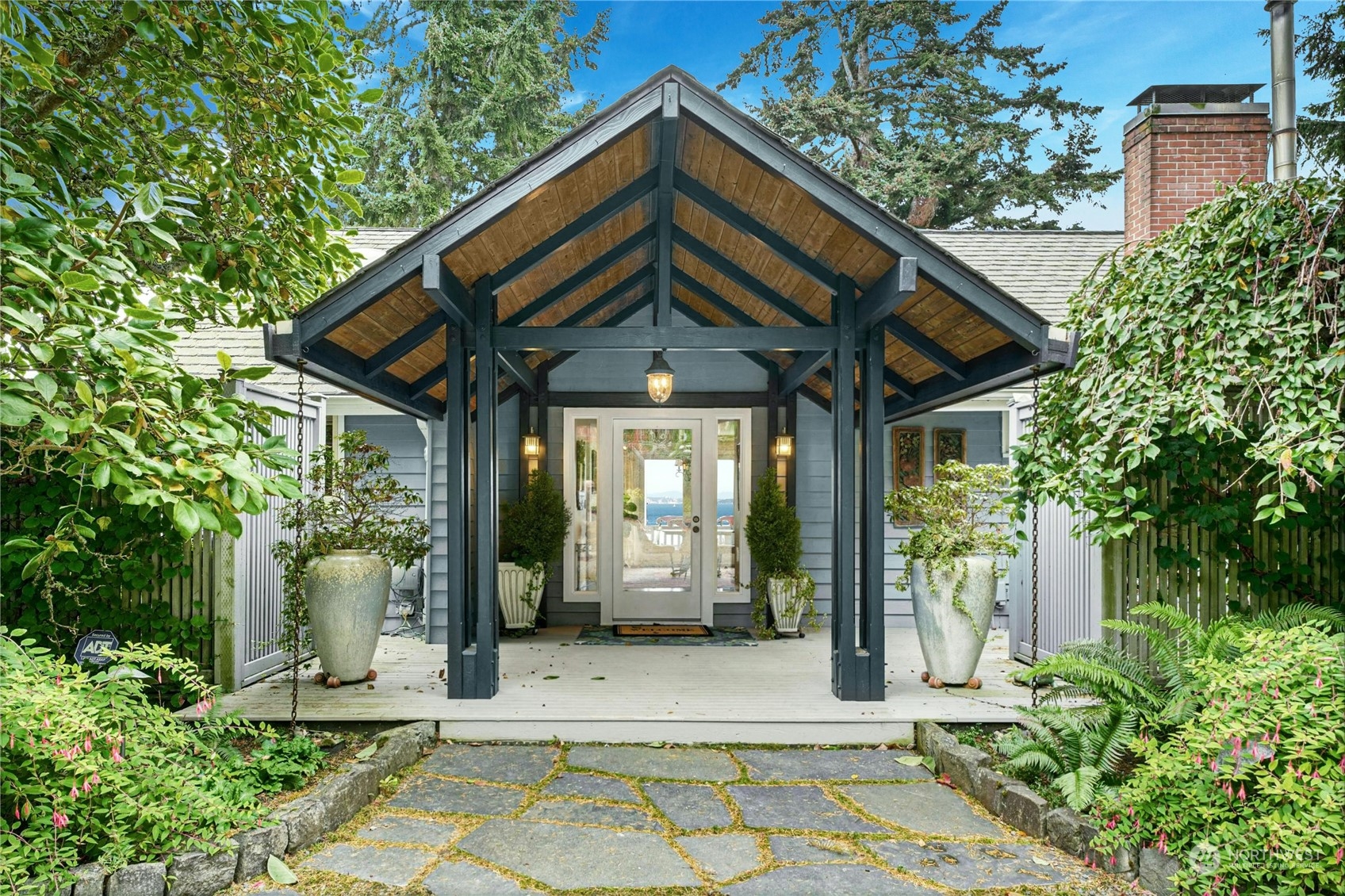 property viewer photo 2