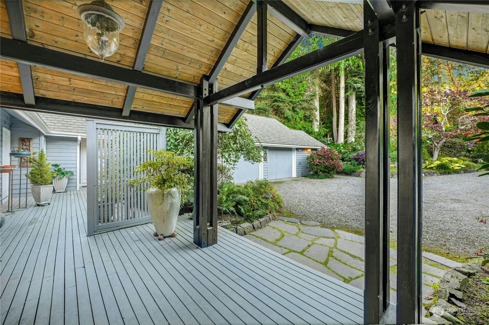 property viewer photo 36
