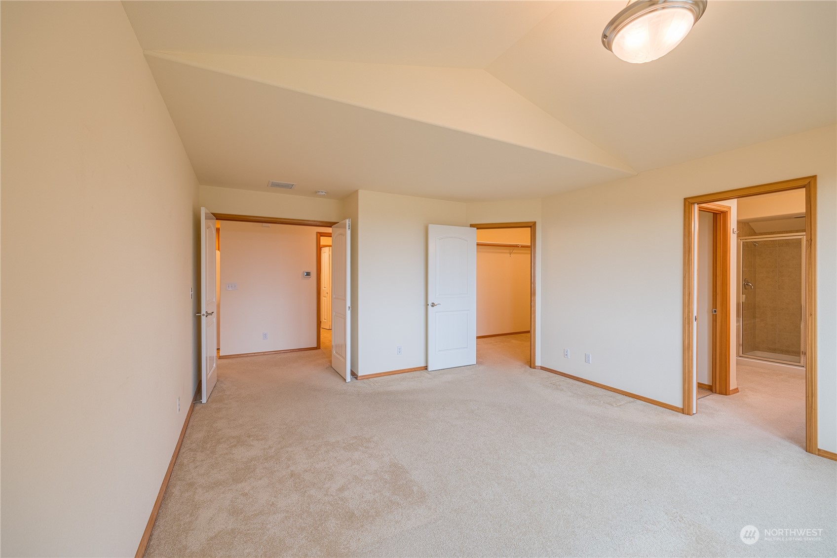 property viewer photo 18