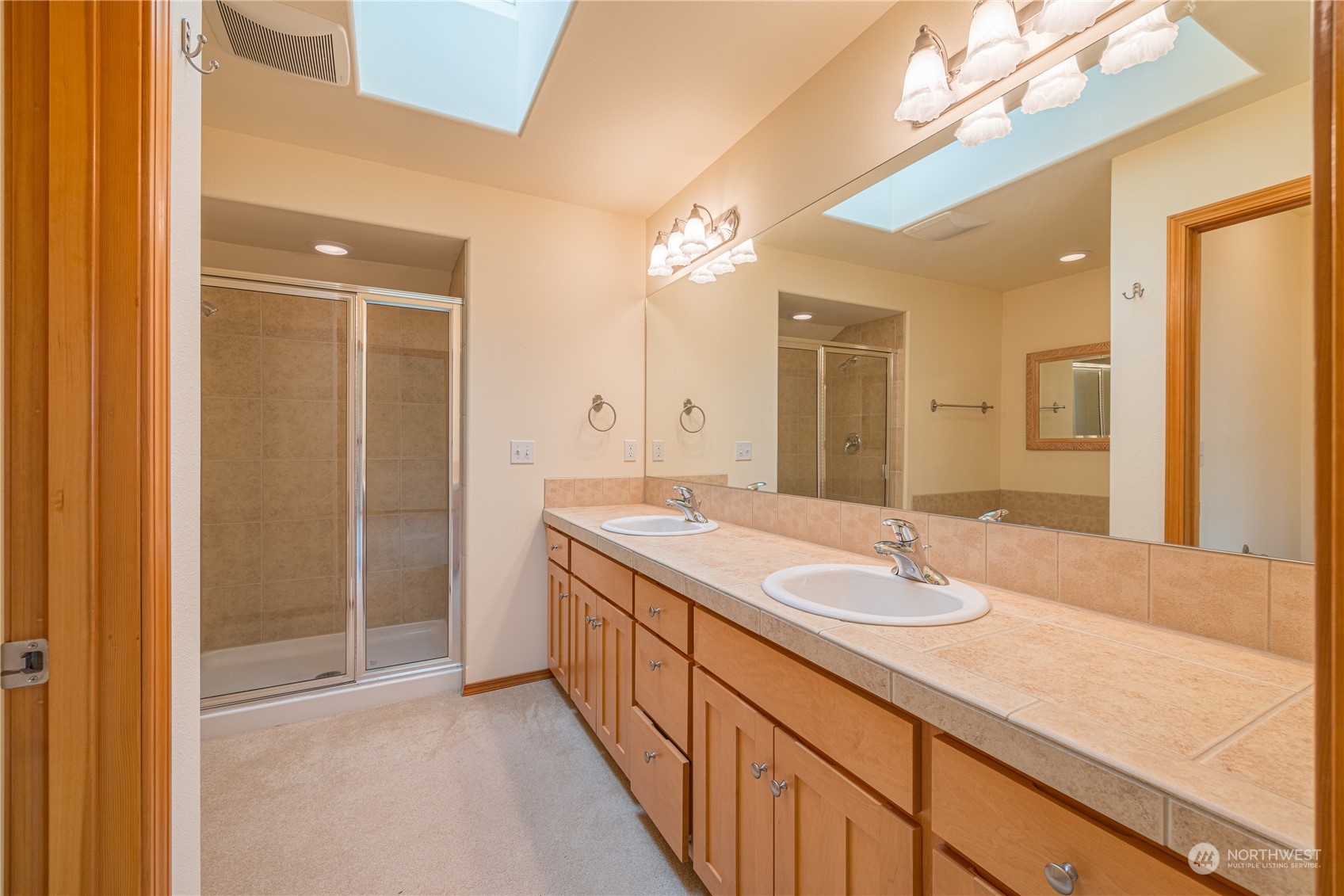 property viewer photo 19