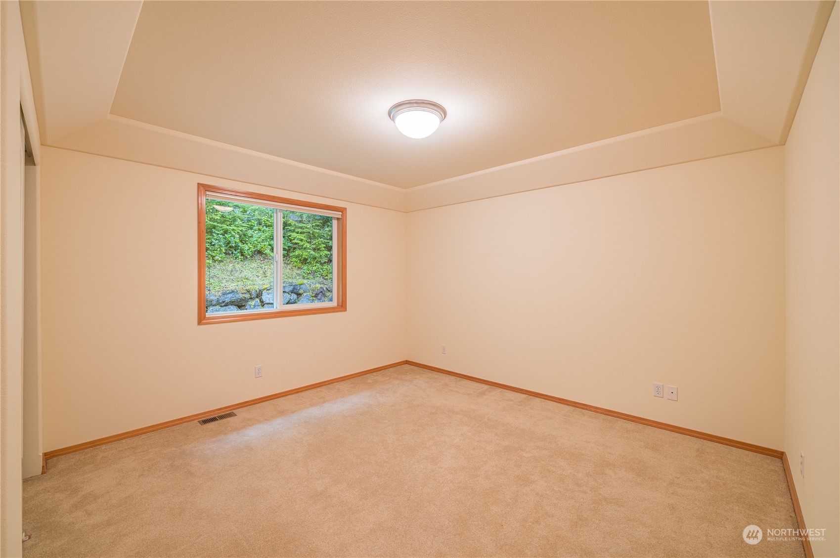 property viewer photo 23