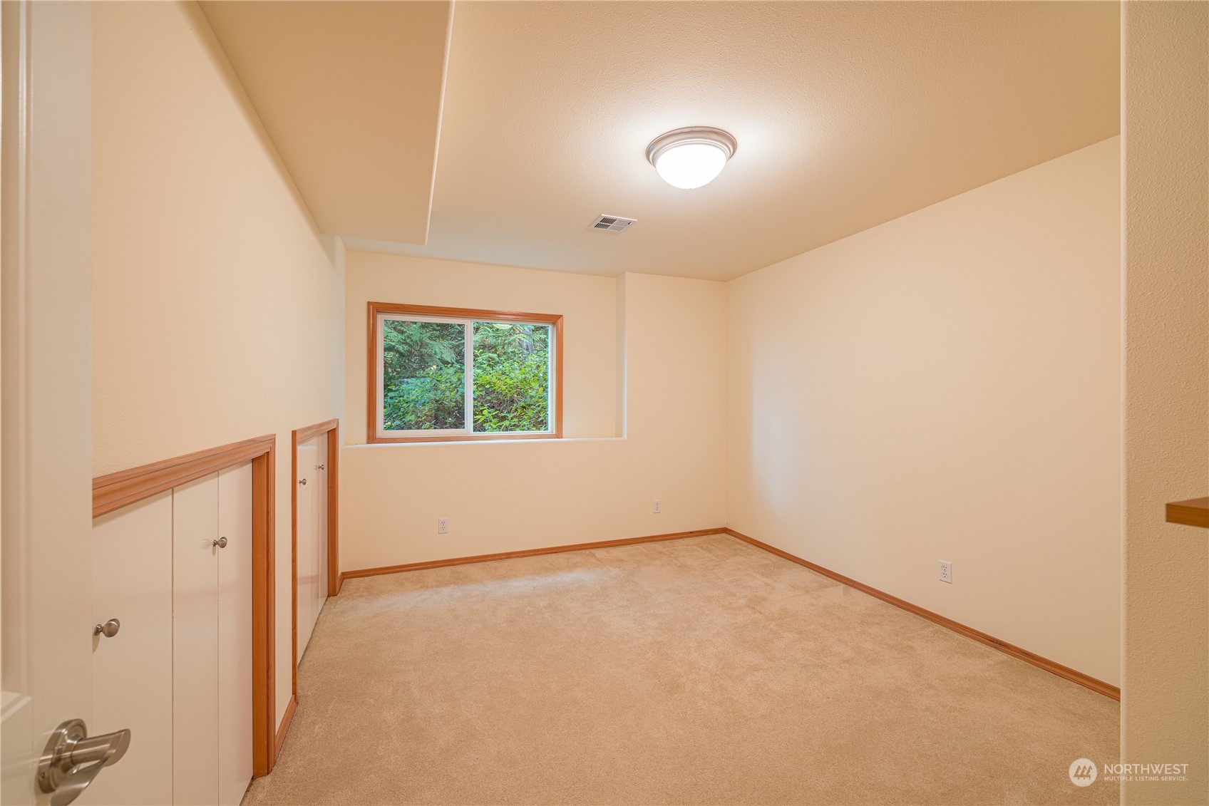 property viewer photo 26