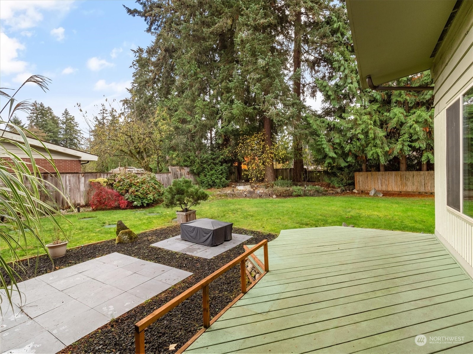 property viewer photo 25