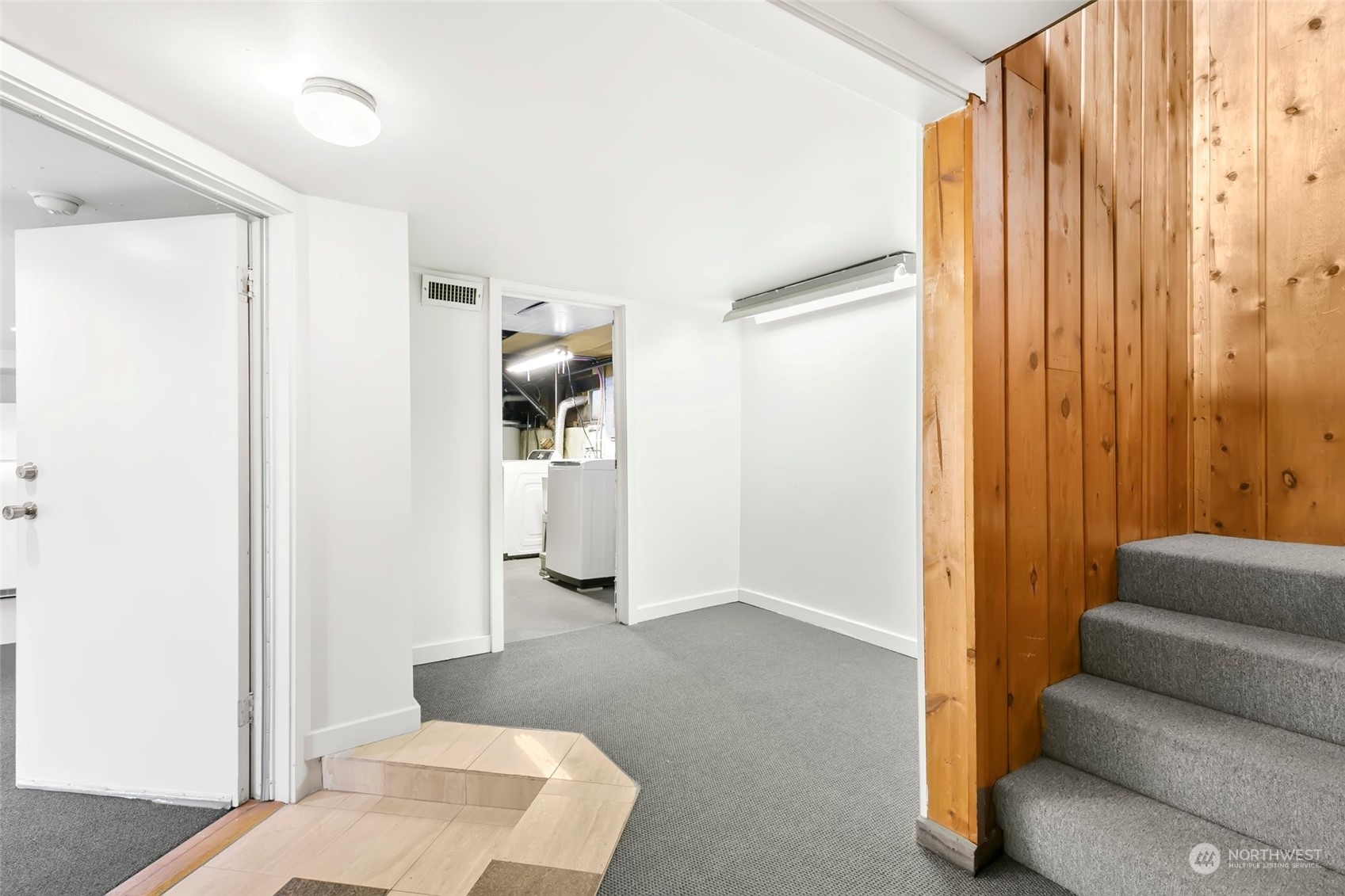 property viewer photo 12