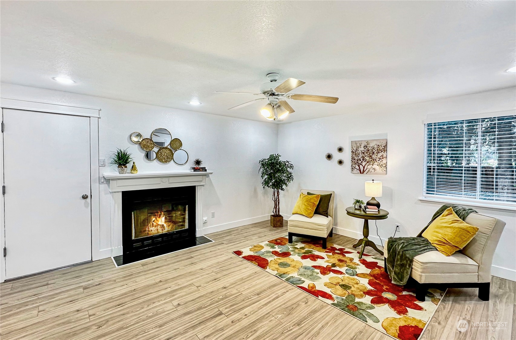 property viewer photo 12