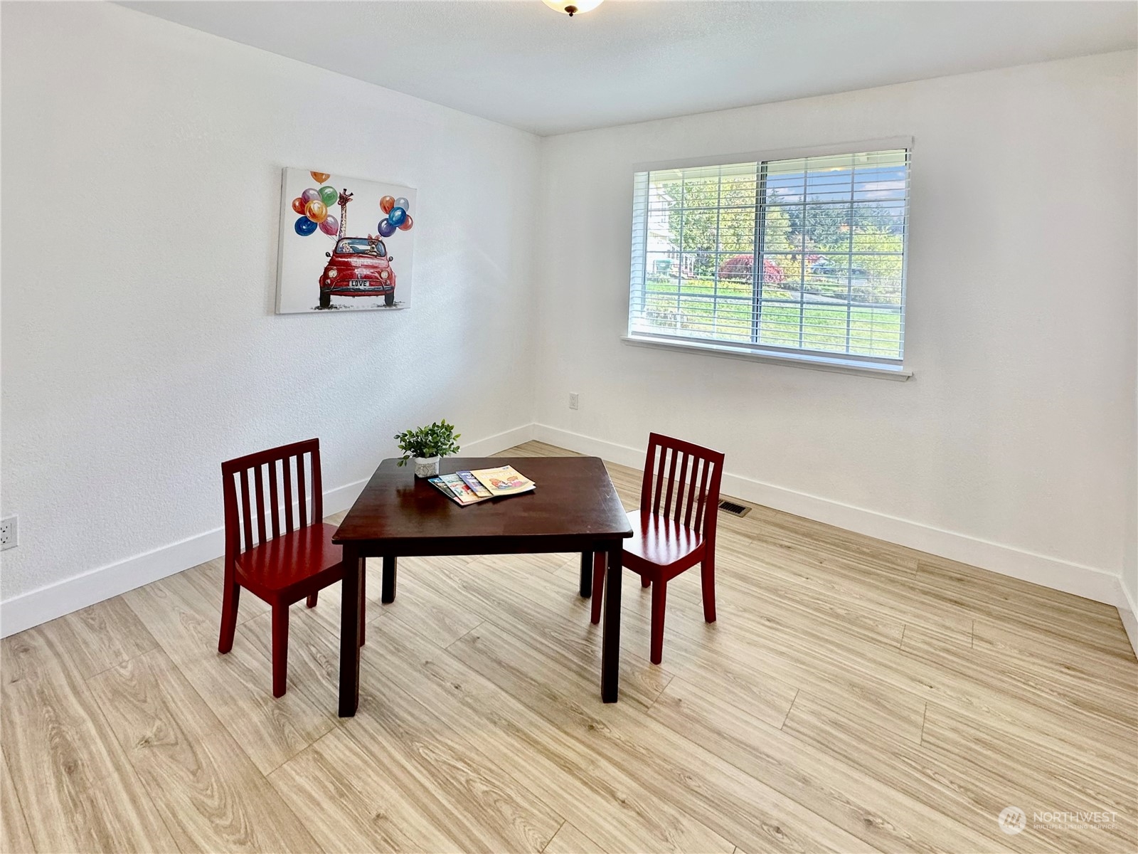 property viewer photo 23