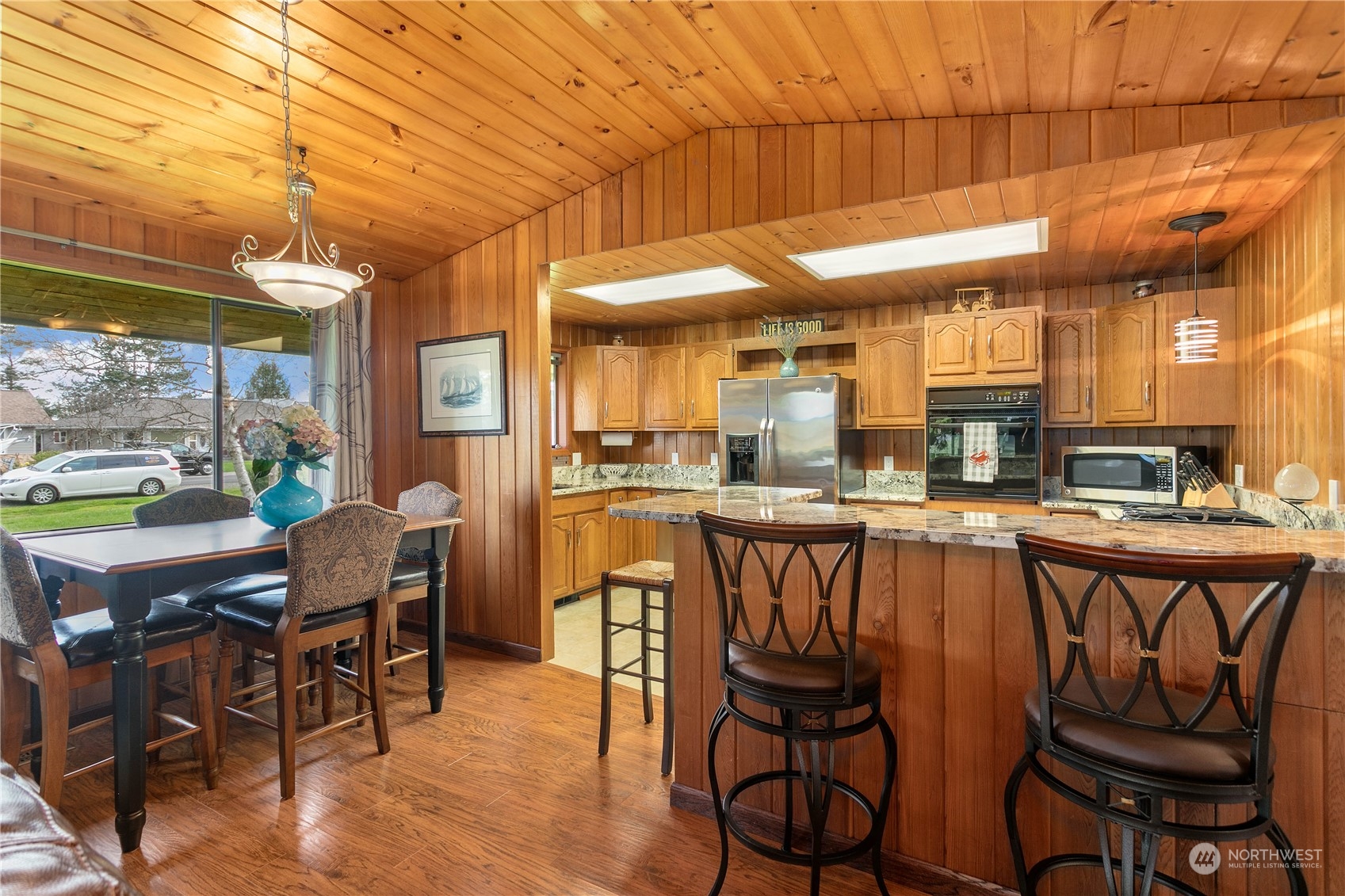 property viewer photo 1