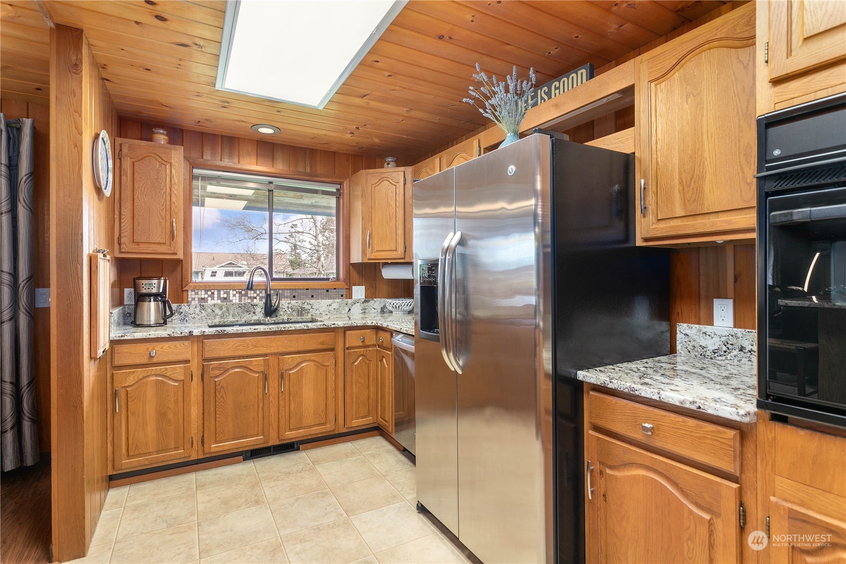 property viewer photo 3