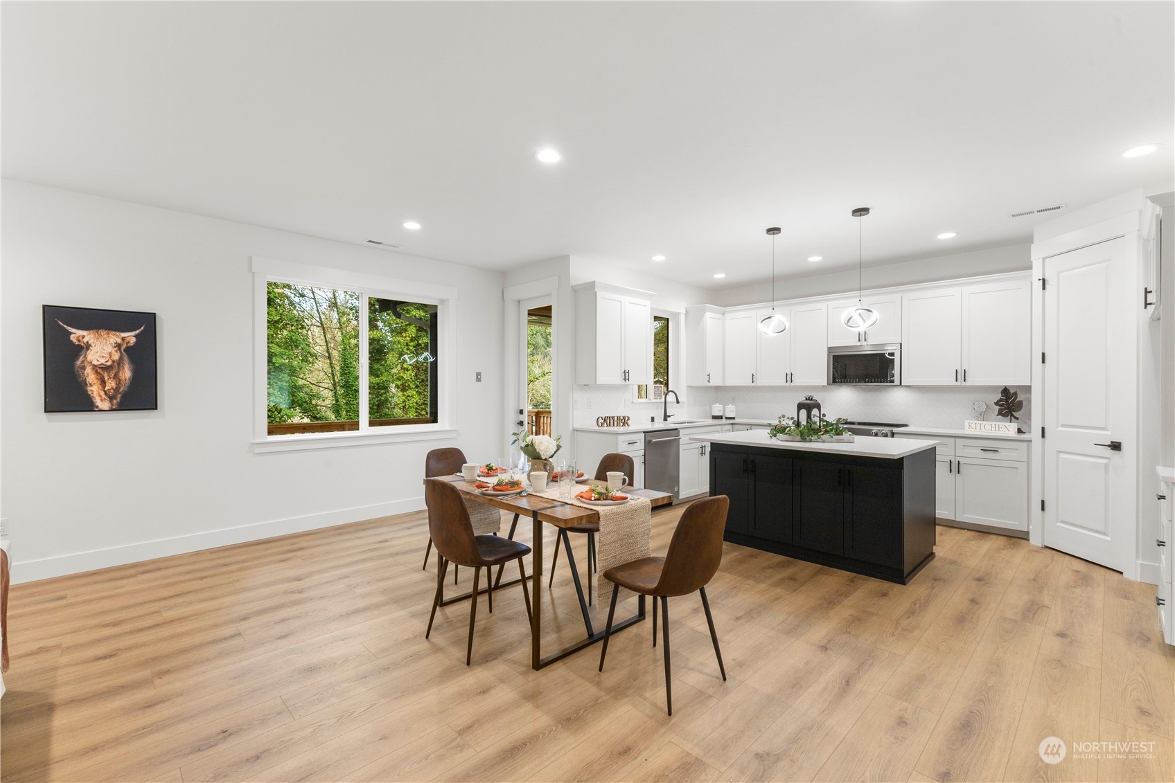 property viewer photo 12