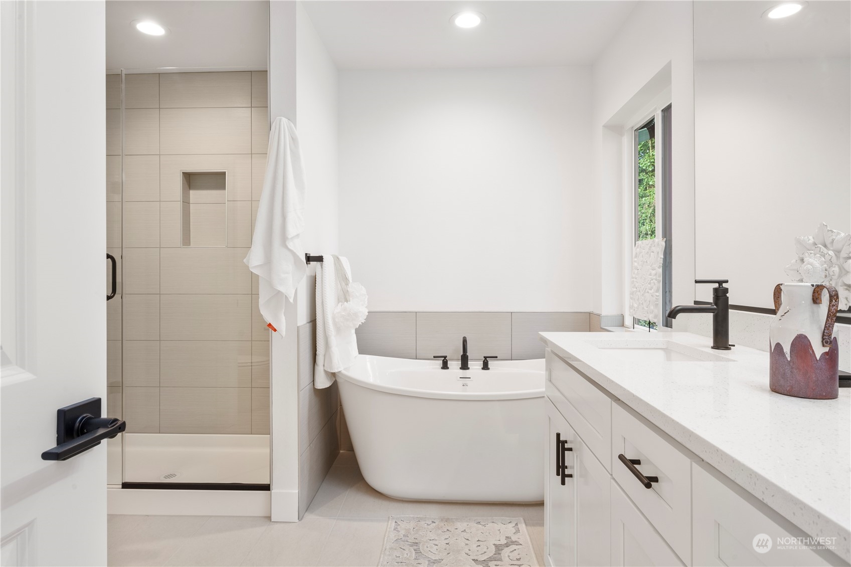 property viewer photo 19