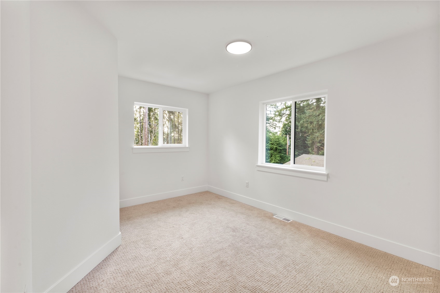 property viewer photo 23