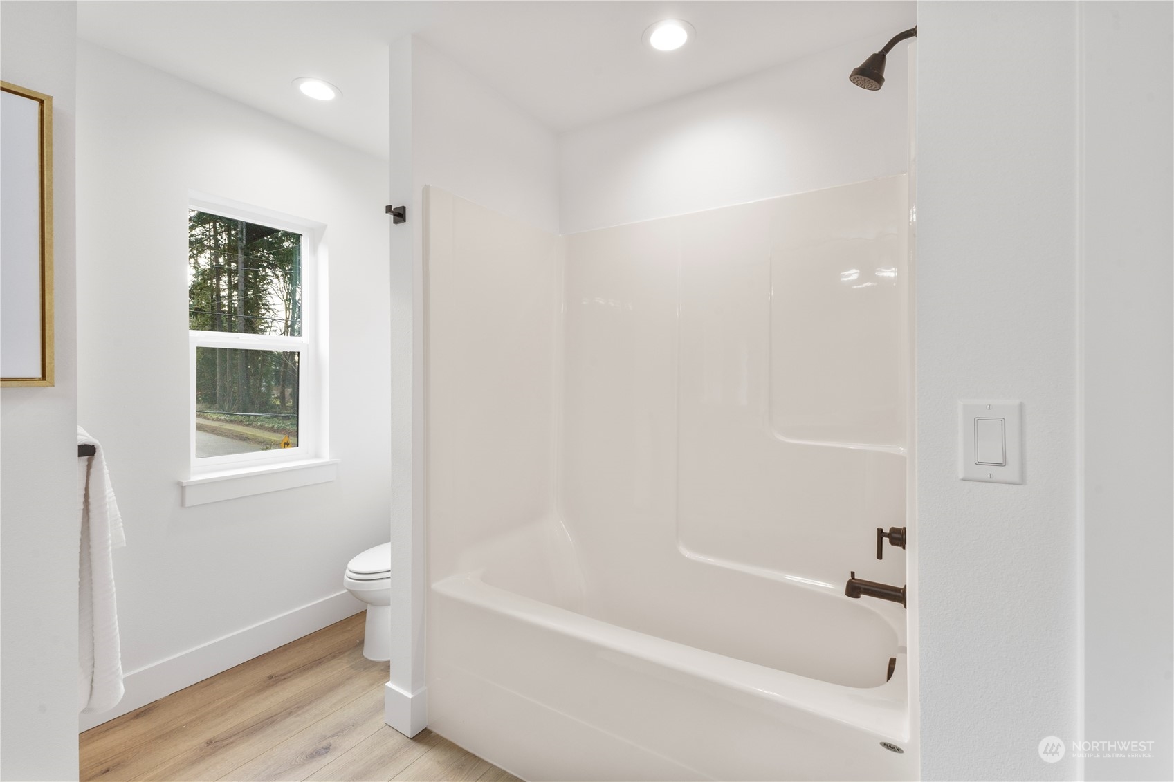 property viewer photo 24