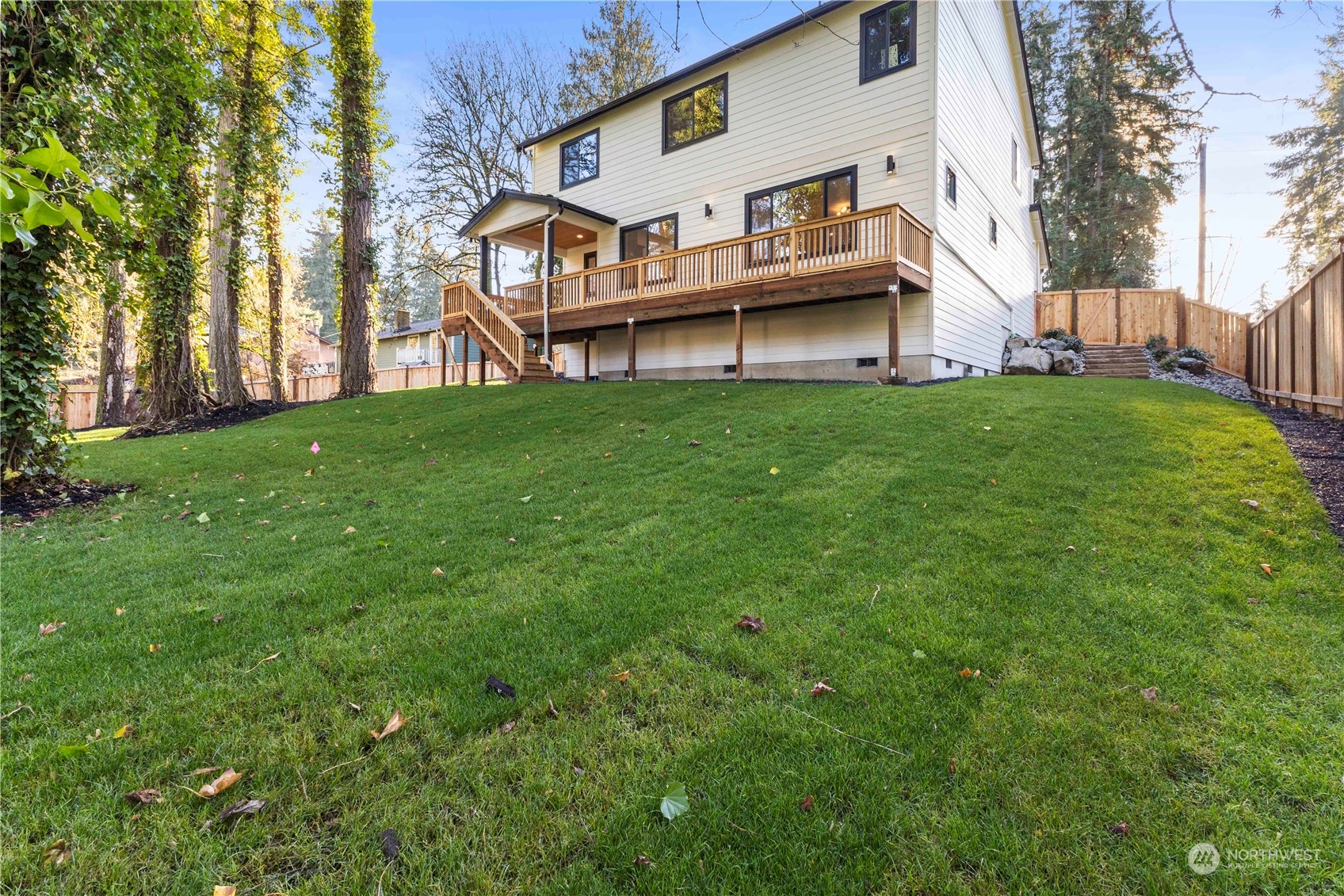 property viewer photo 3