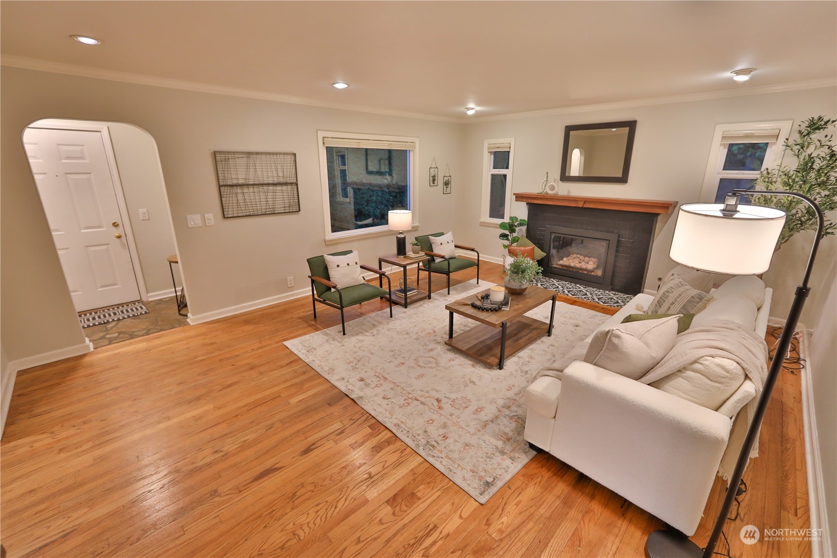property viewer photo 5