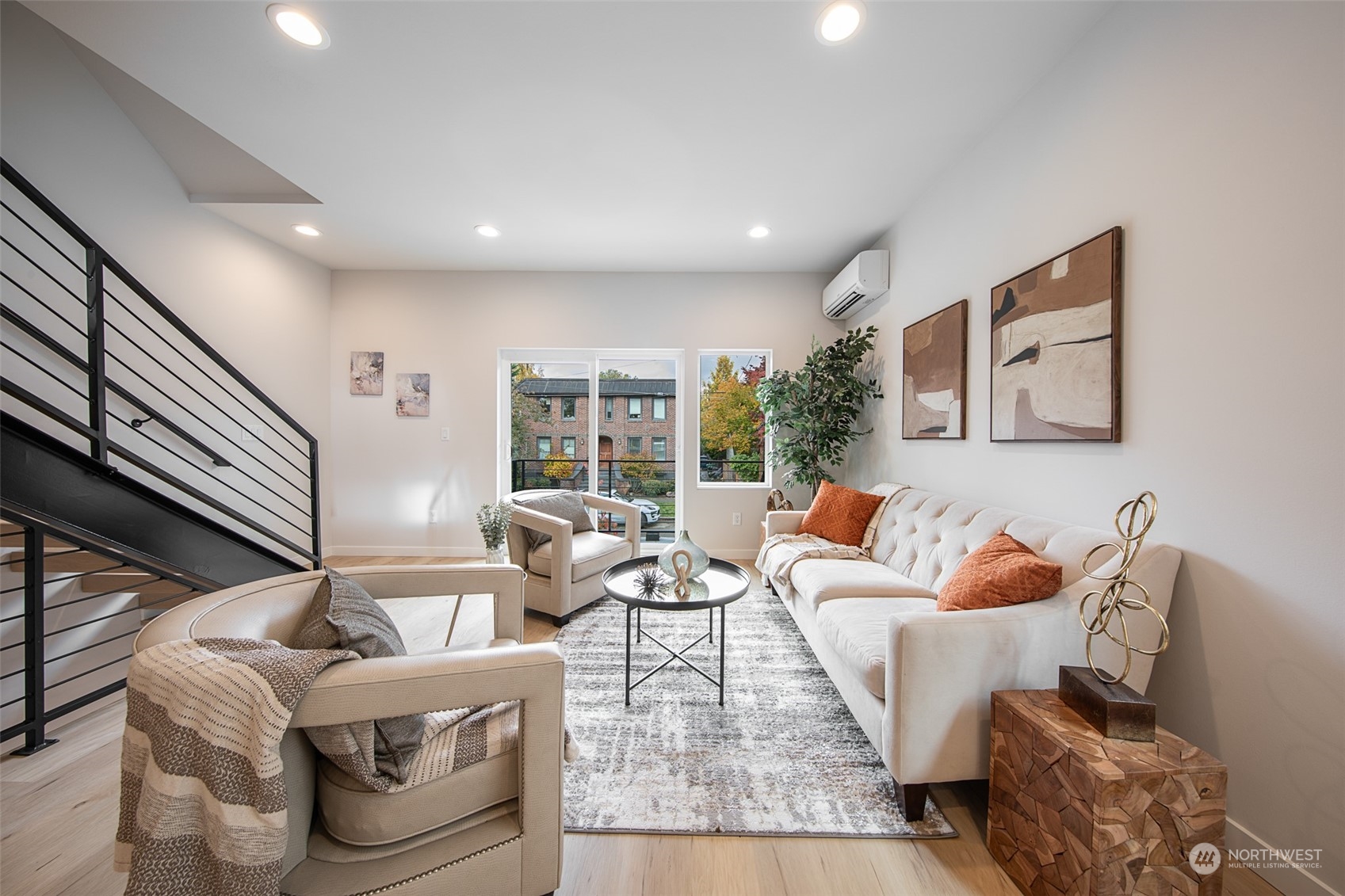 property viewer photo 18
