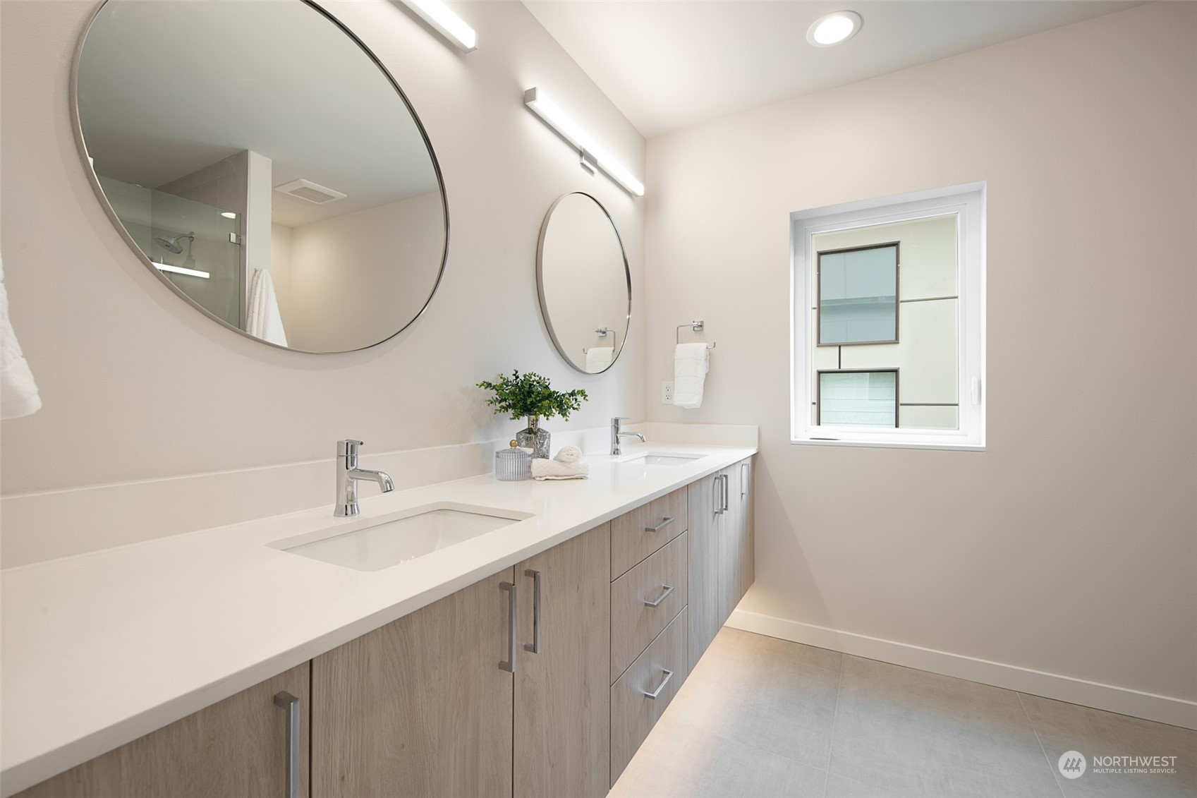 property viewer photo 22
