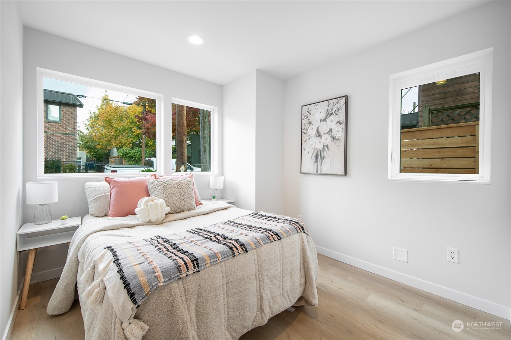 property viewer photo 3