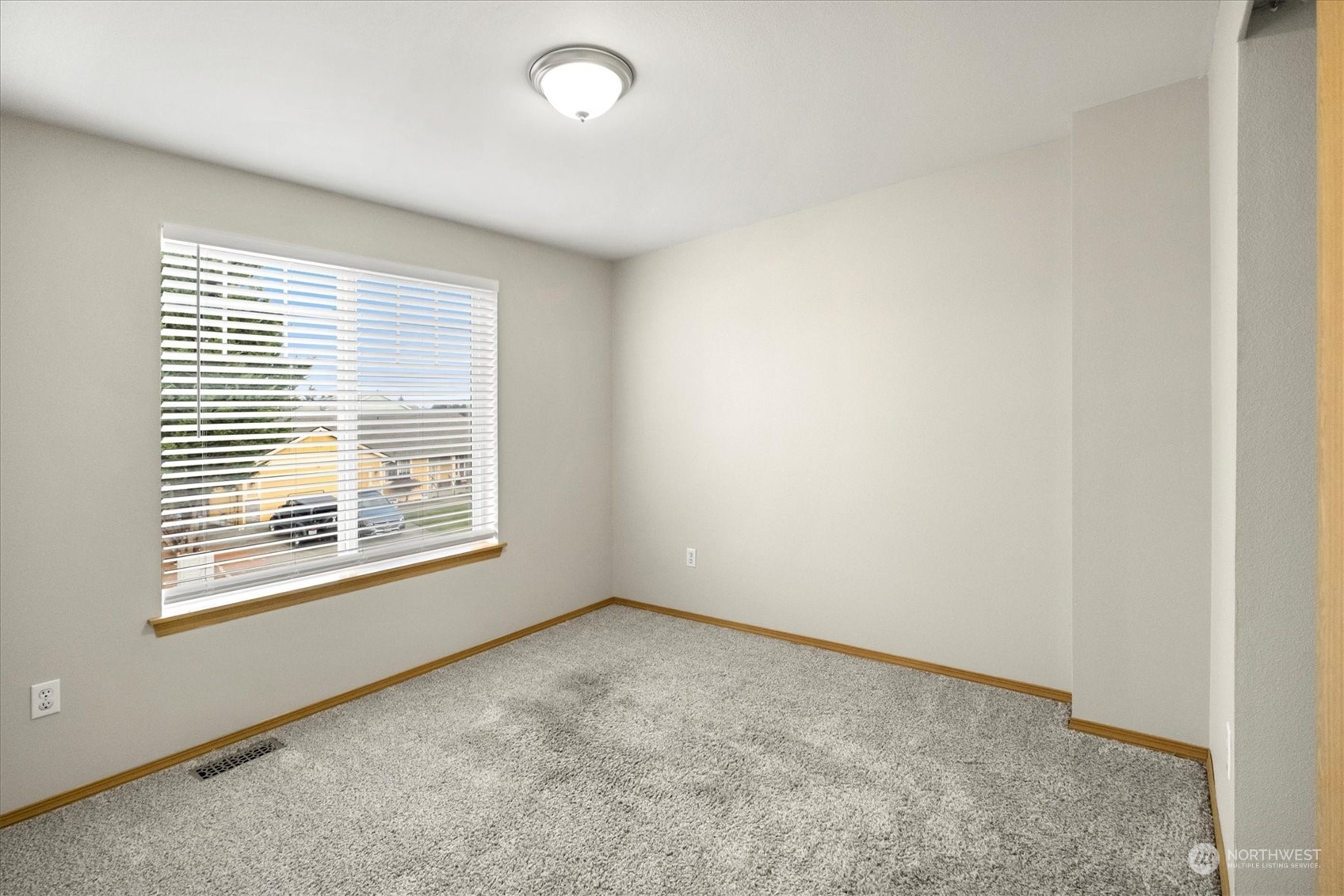 property viewer photo 15