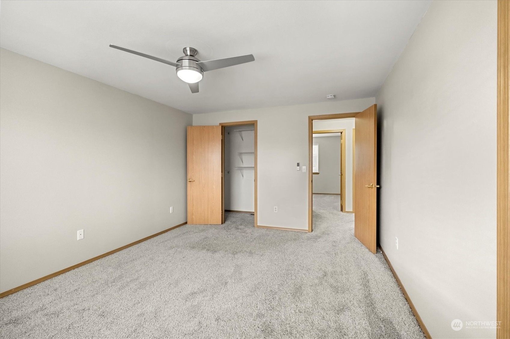 property viewer photo 16