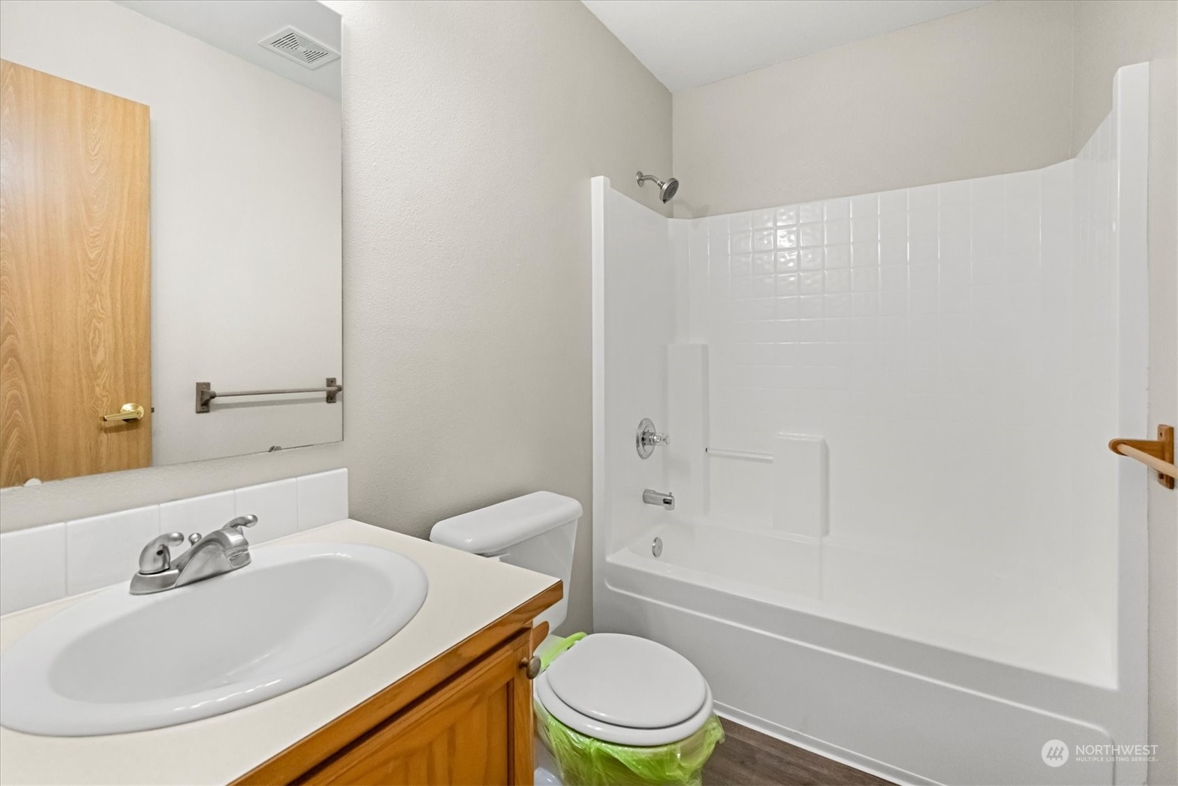 property viewer photo 25