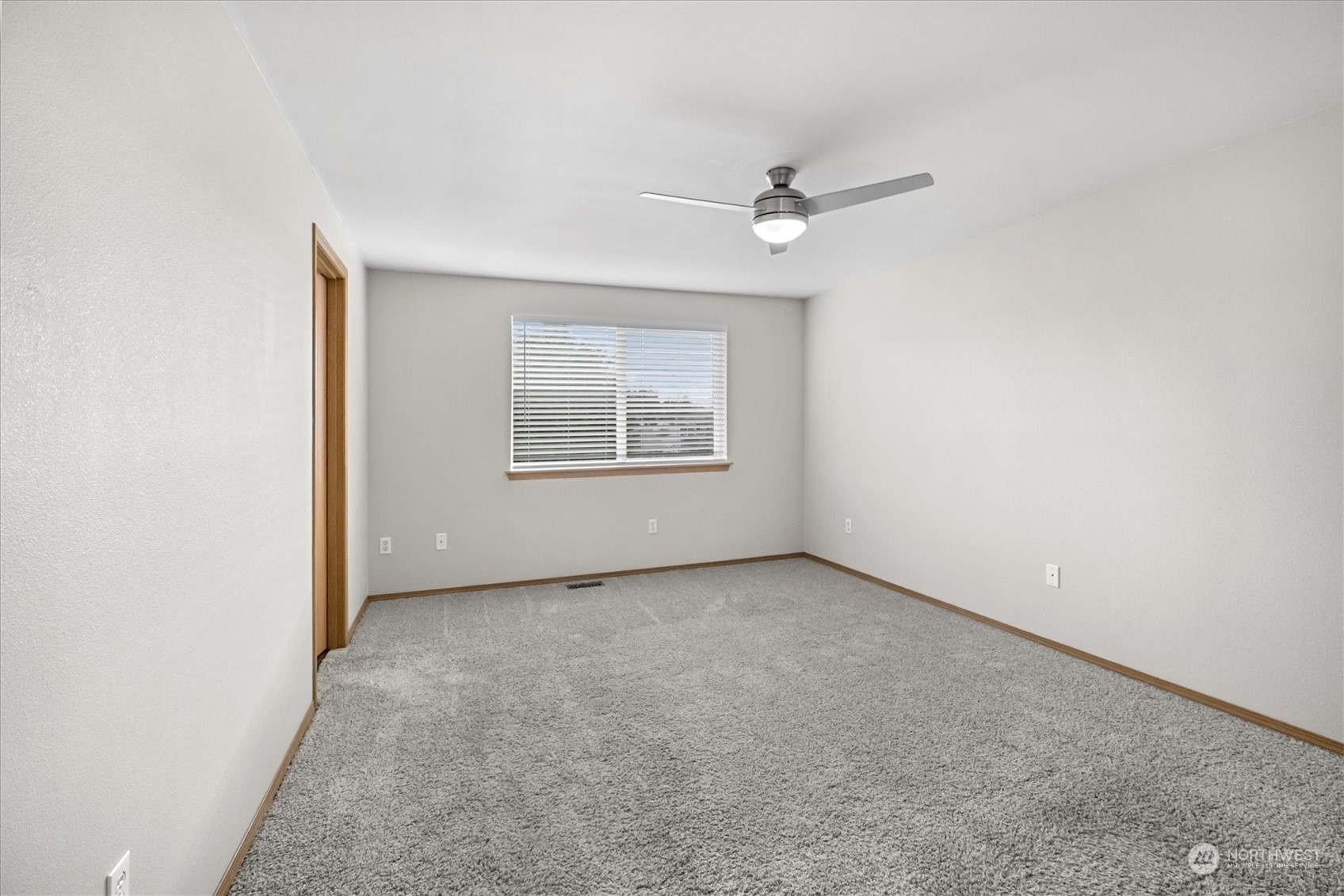 property viewer photo 29