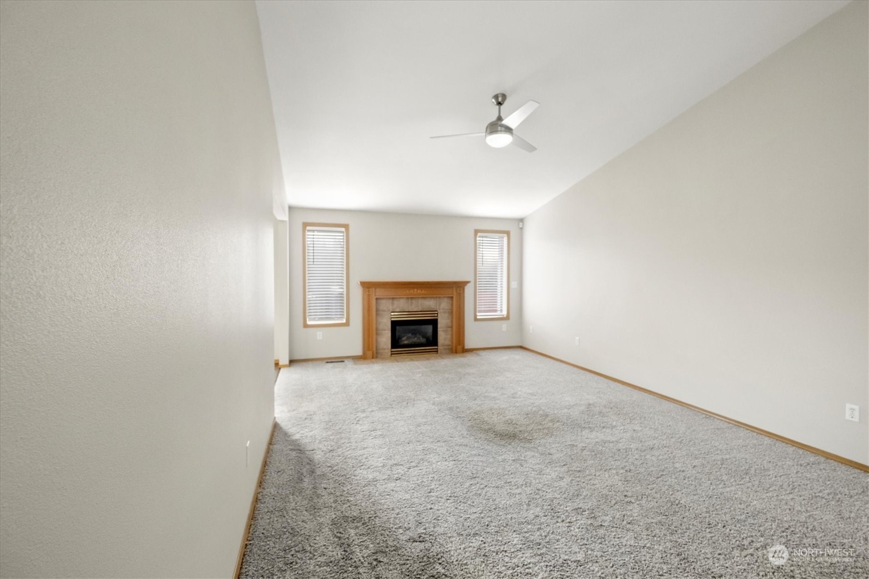 property viewer photo 7