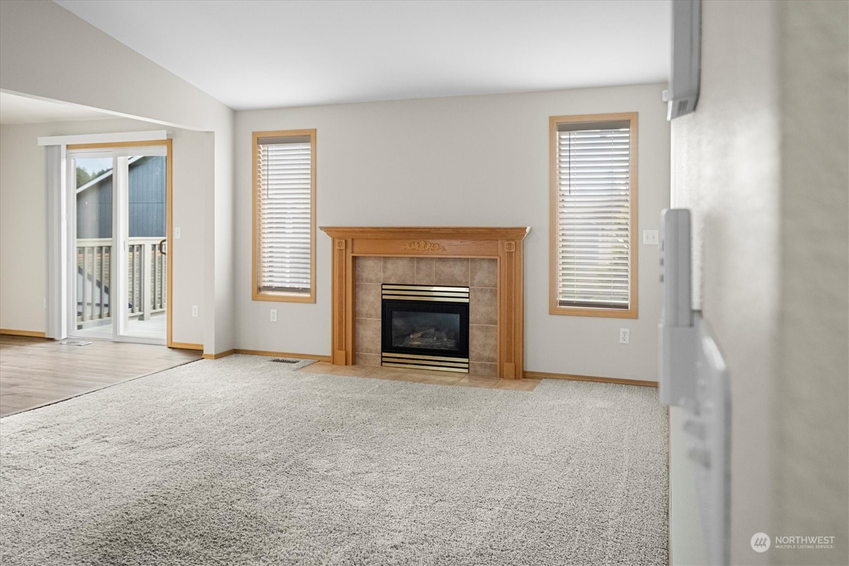 property viewer photo 8