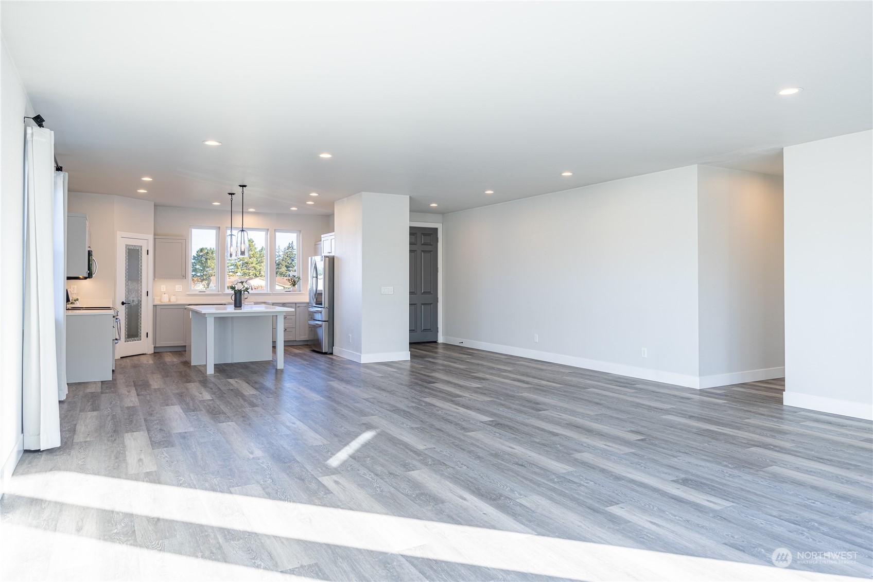 property viewer photo 15