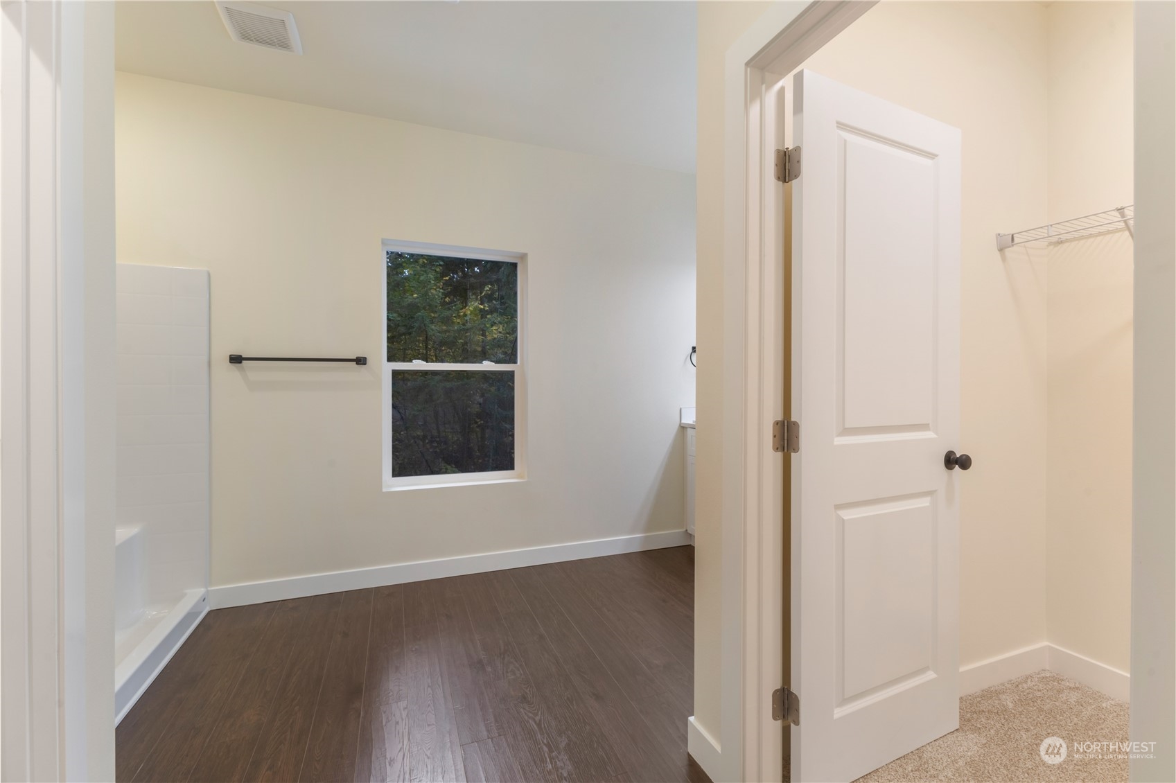 property viewer photo 17