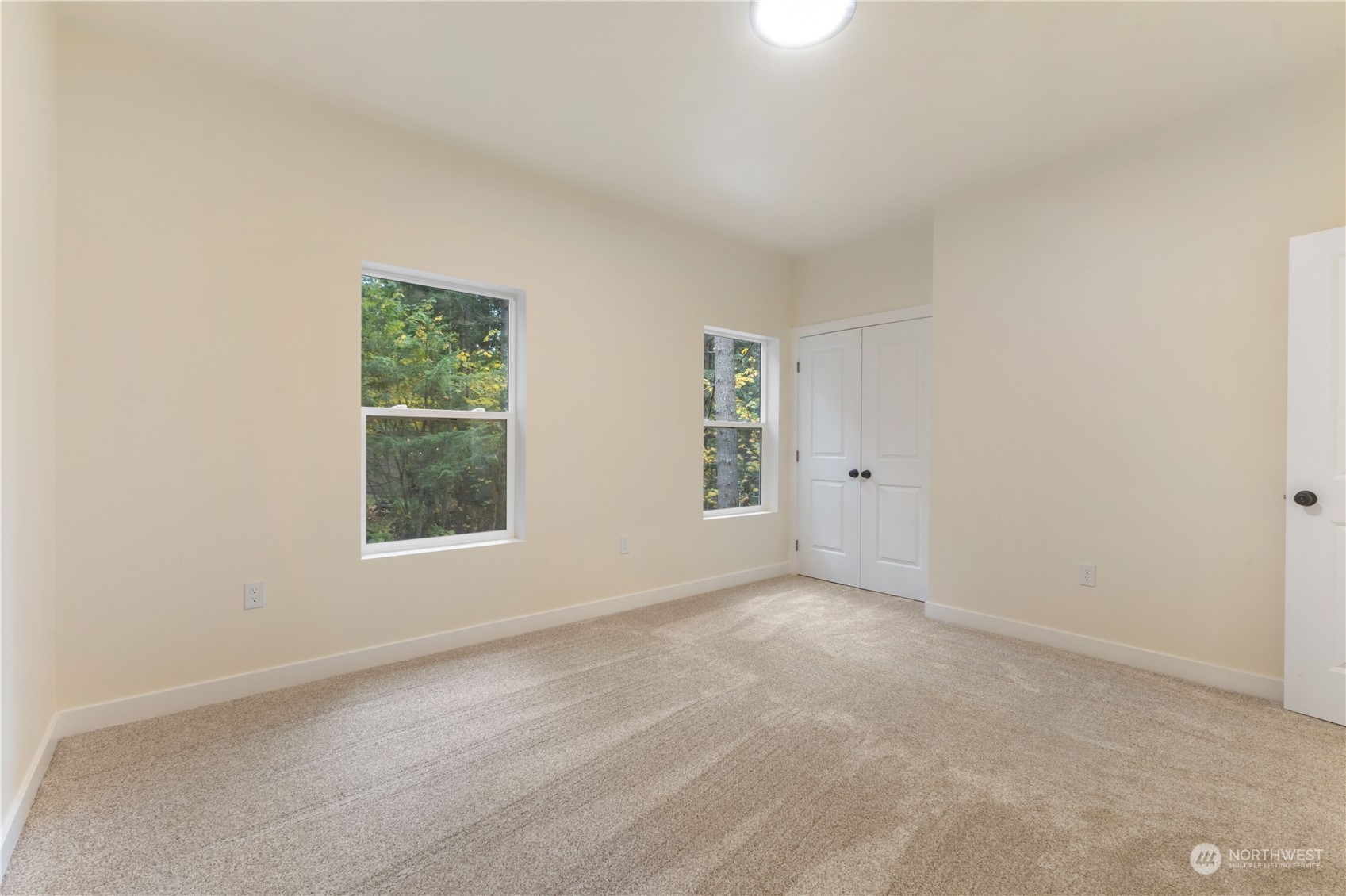 property viewer photo 19