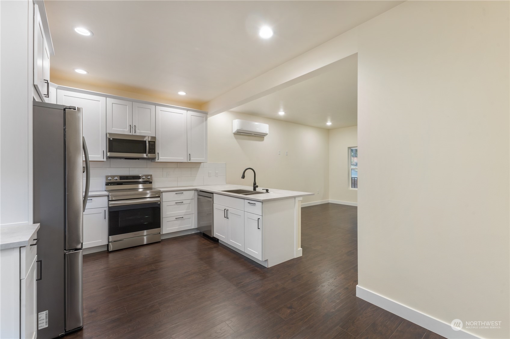 property viewer photo 8