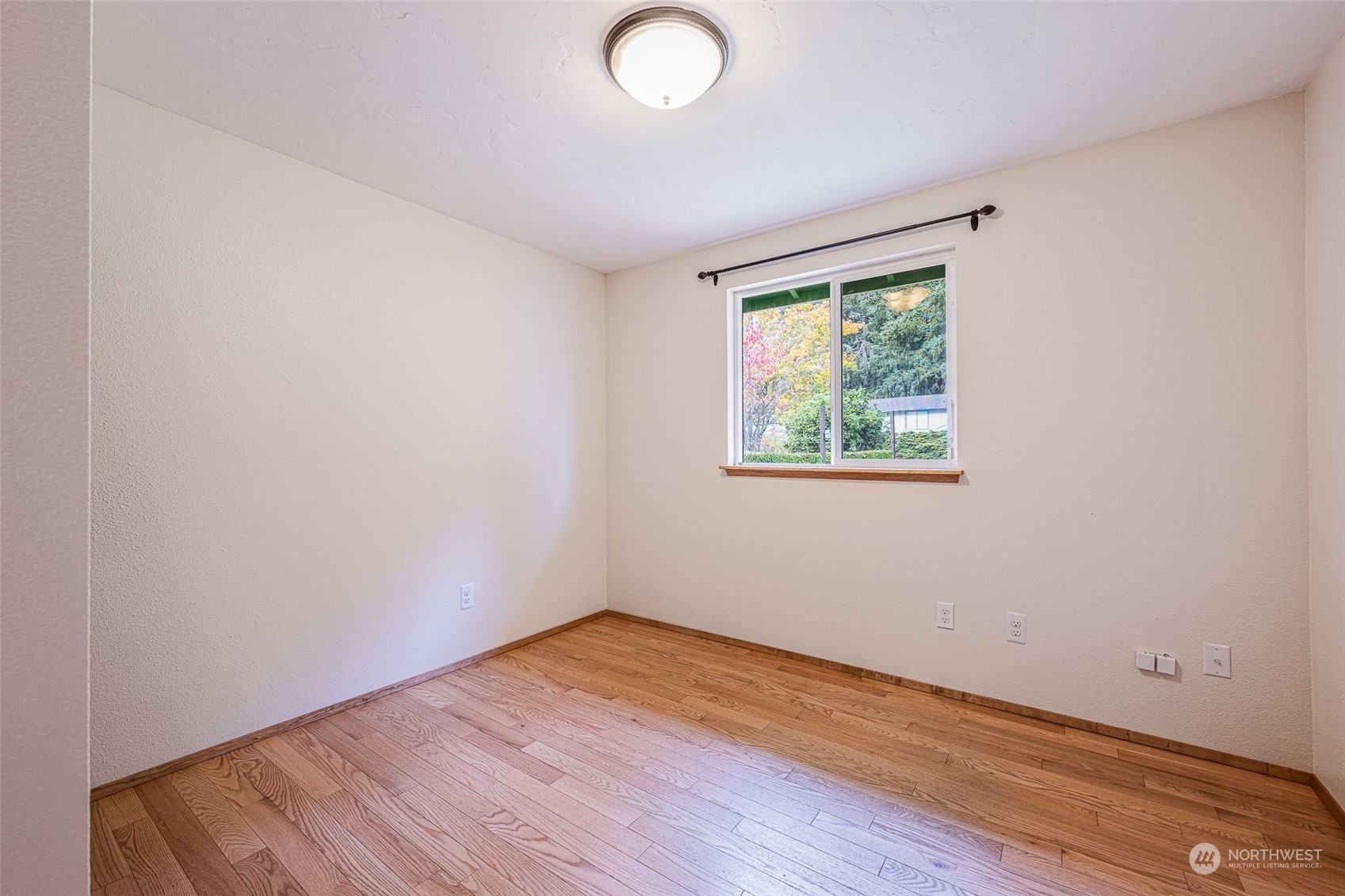 property viewer photo 19