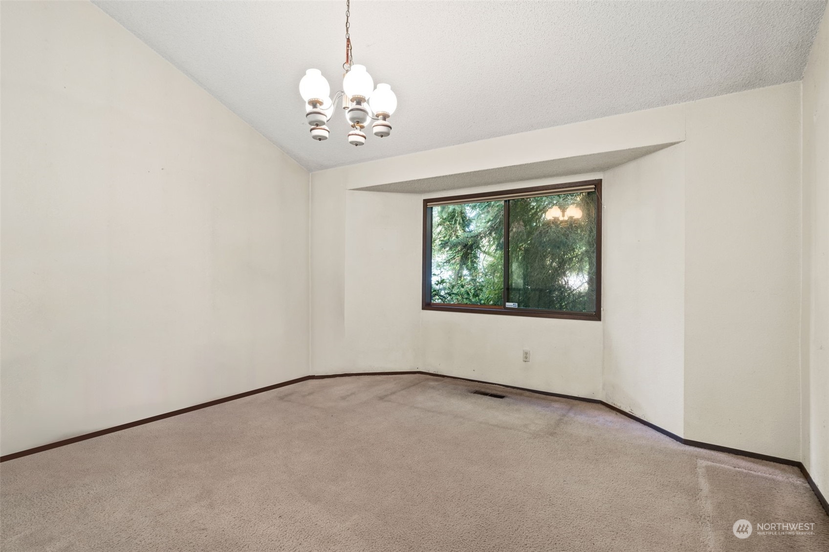 property viewer photo 10