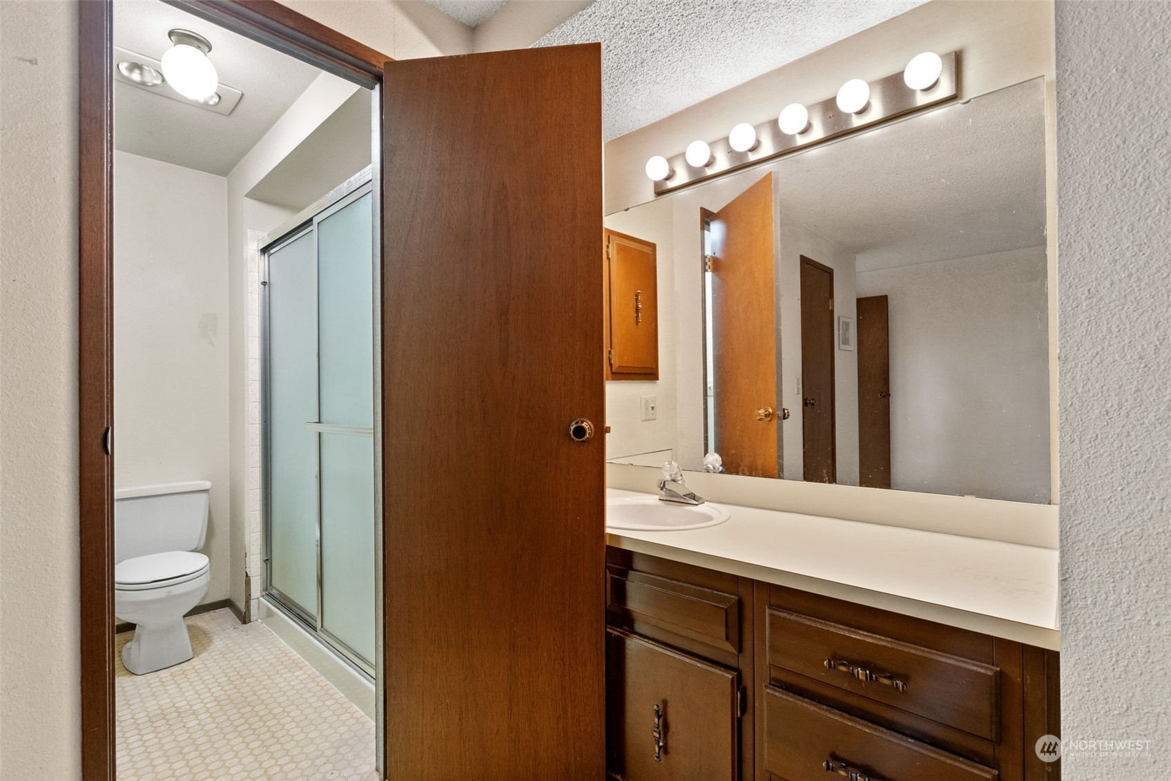 property viewer photo 19