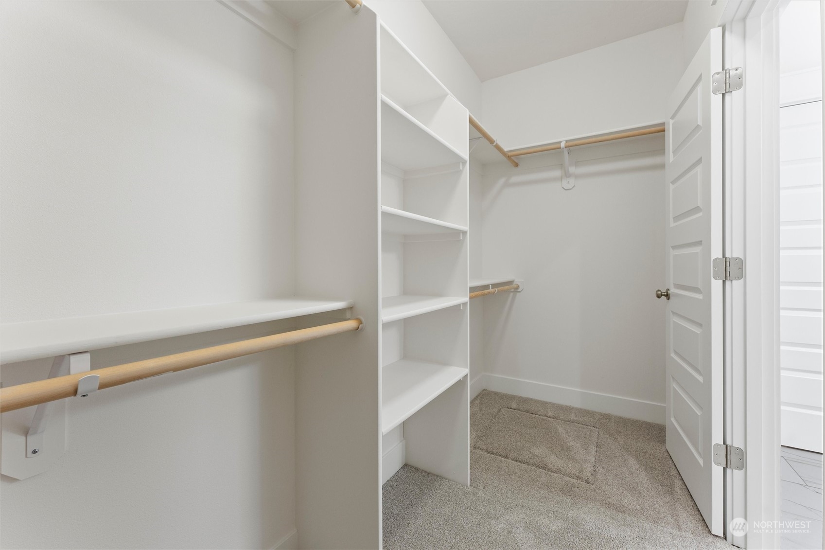 property viewer photo 15