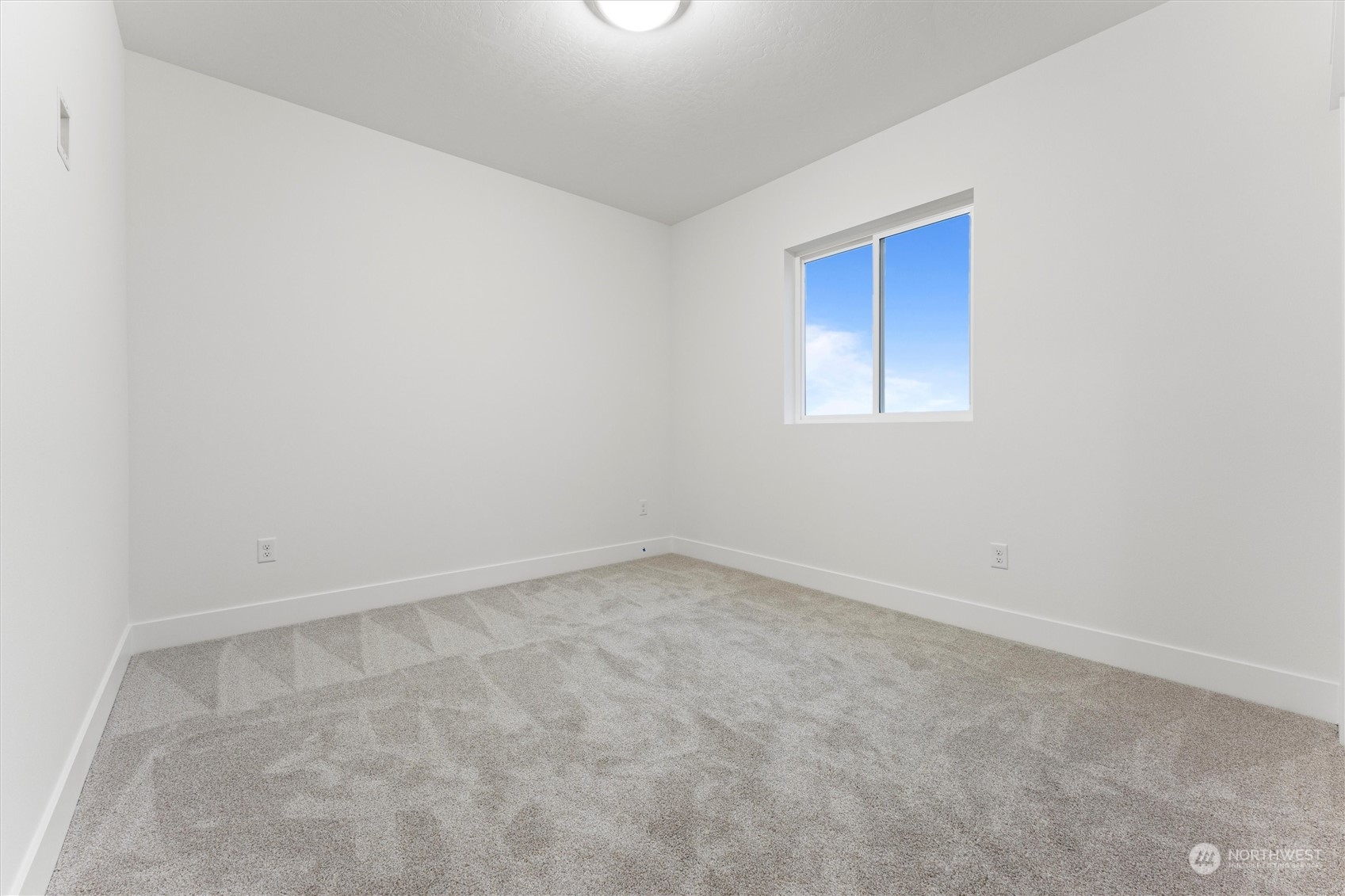 property viewer photo 20